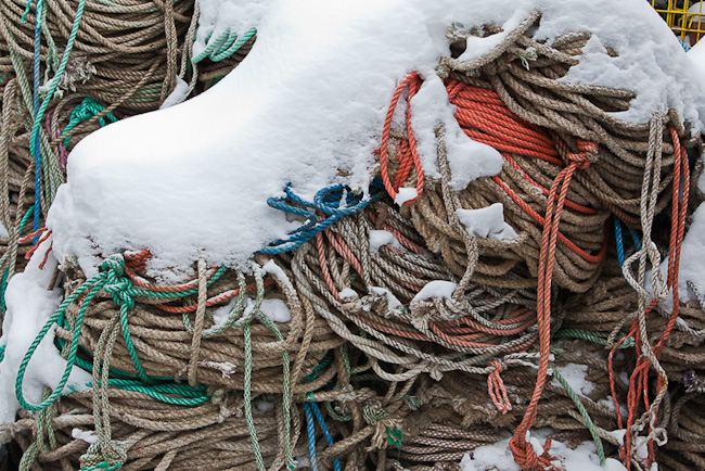 18-L106_B_rope_and_snow