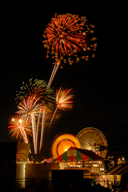 015-M106-B-Clam-fest-fireworks