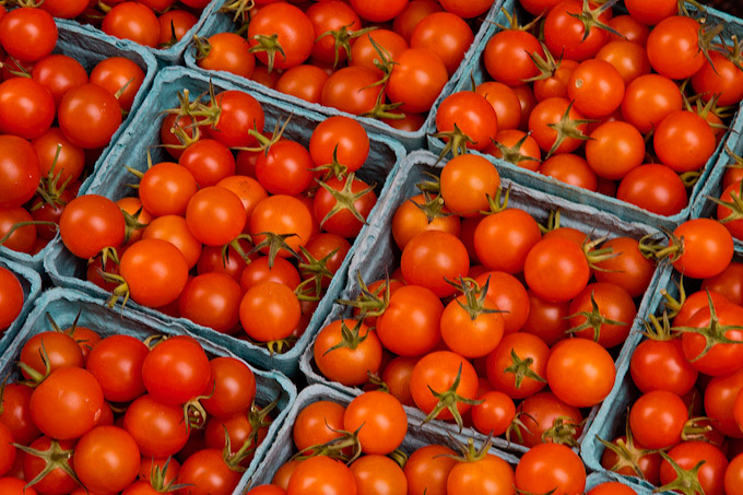 01-JoeThrift-B-Tomatoes