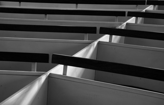 55-steve-thomas-B-pews-and-sunlight
