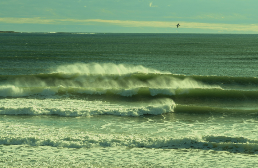 19-Vinnynigl-B-Ocean-Waves
