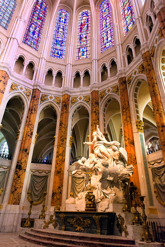 07-RickThompson-B-Altar-At-Chartres-Cathedral