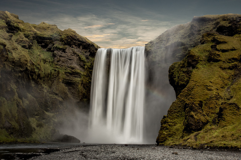 16-lindacullivan_A-falling_water