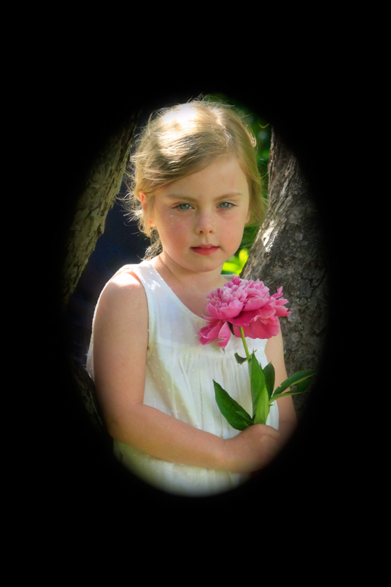 19-Mark-Ettinger-B-Girl_with_flower