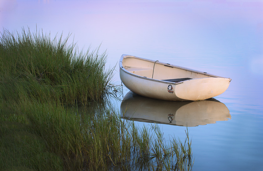 steve-thomas-a-dinghy-at-dawn