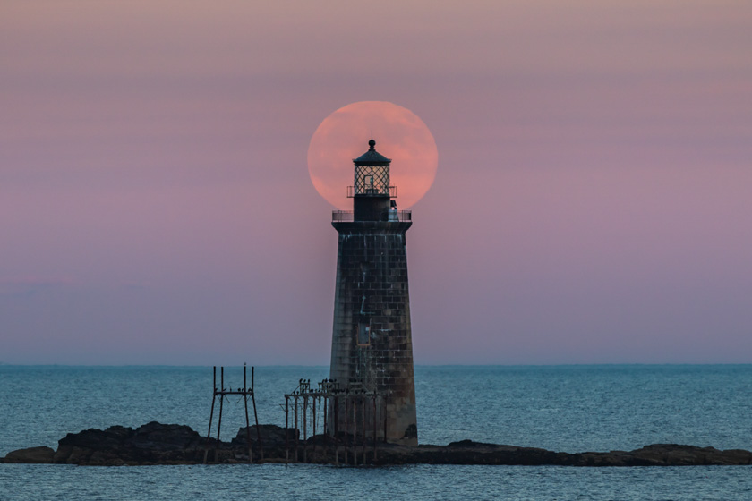 39-colin-chase-a-ram-island-light-moon